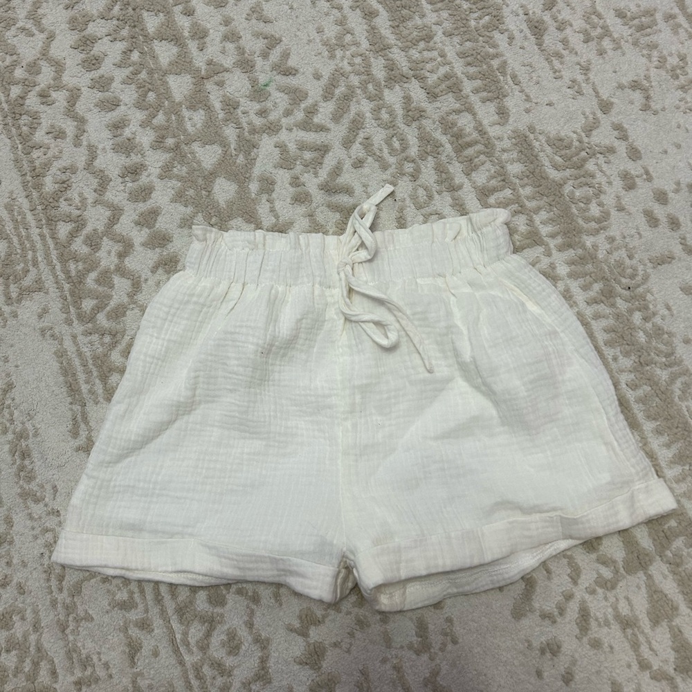 SHEIN White Women Shorts